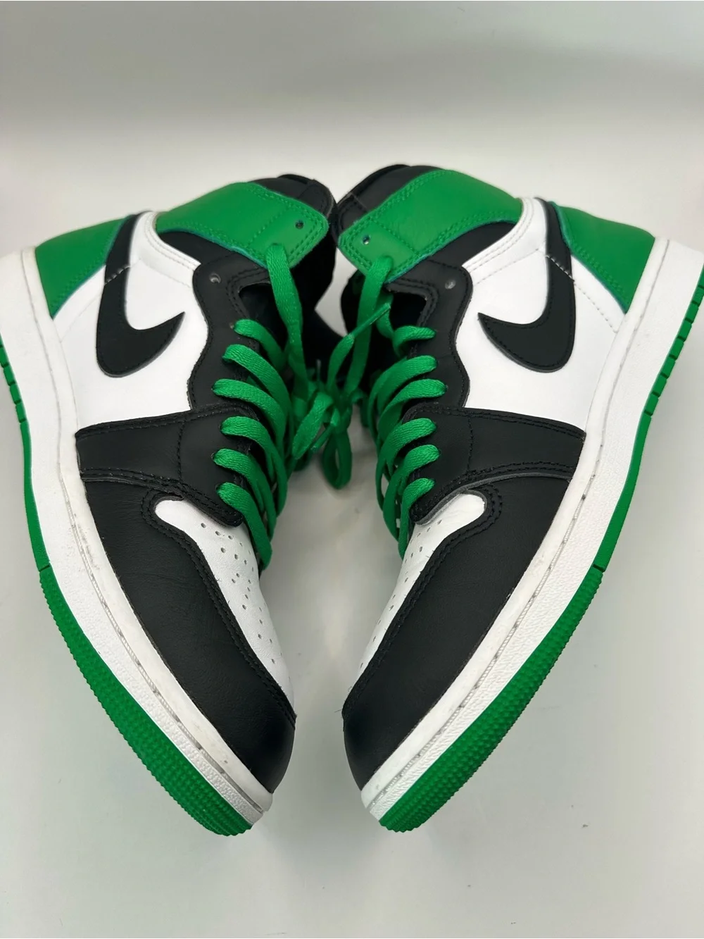 Nike Air Jordan 1 High Men’s Sneakers - Black/White/Green DZ5485-031 size 10.5